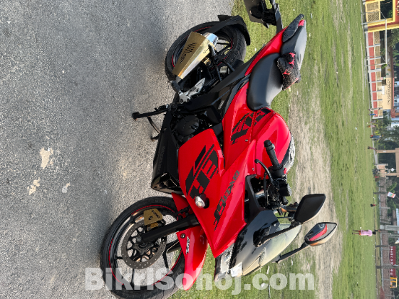 Suzuki Gixer sf fi abs